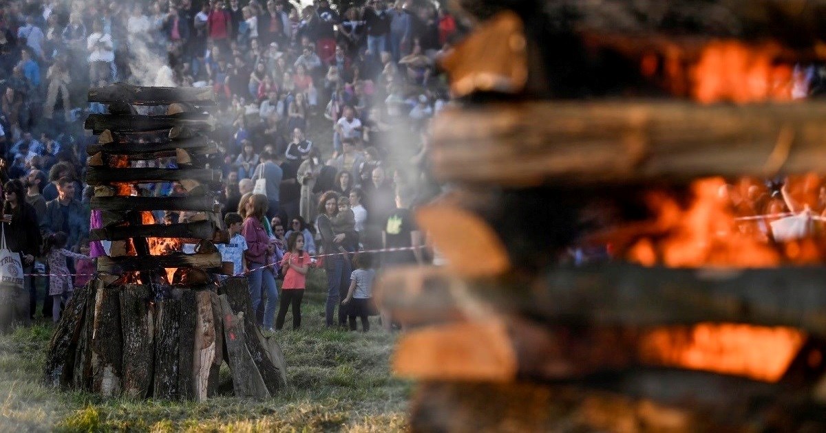 Zapaljeni Trnjanski kresovi. Došao Peternel: Partizanski pokret je simbol okupacije