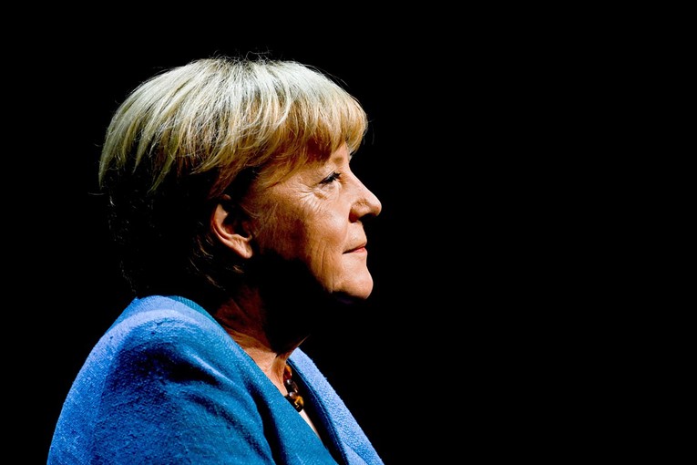 Merkel dobila službeni portret: "Neobično je postajati dio povijesti"