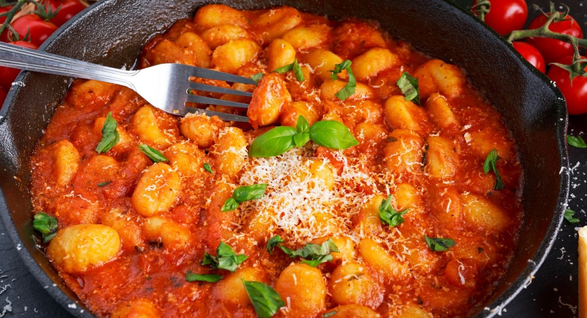 Zaboravite klasične lazanje, ovaj recept s njokima gotov je za čas