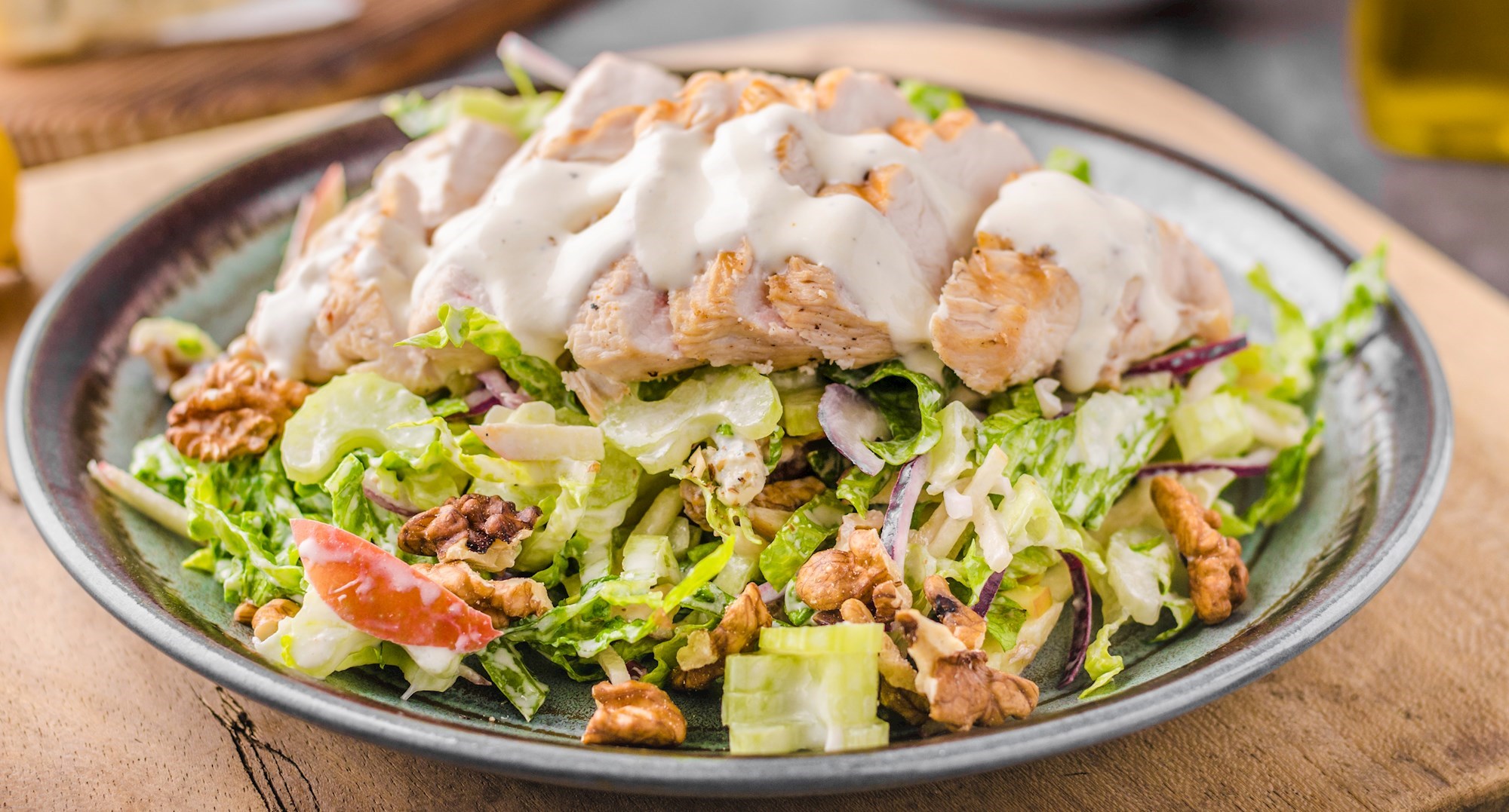 Danas je ručak skroz jednostavan. Imamo recepte za pet salata kojih ćete se najesti