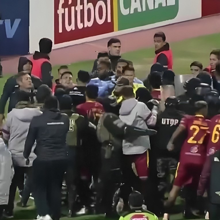 VIDEO Masovna tučnjava nakon utakmice. Trener završio u bolnici, 17 crvenih kartona