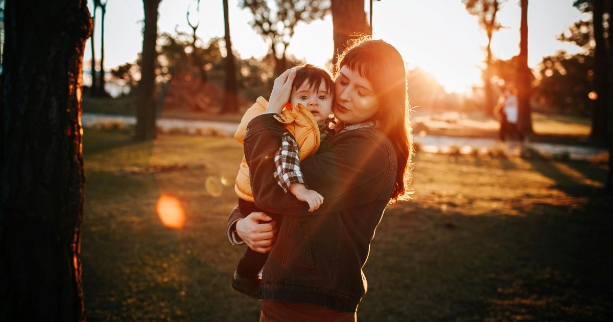 Psihologinja otkriva tri fraze koje pomažu kad se djeca osjećaju nesretno