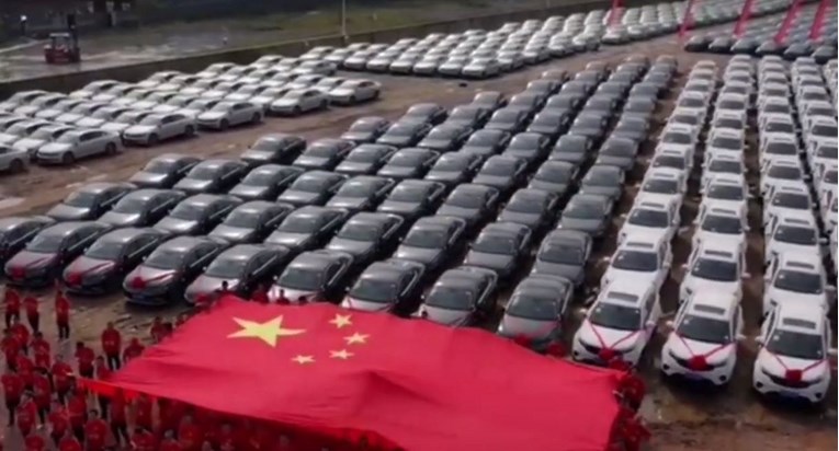 Tvrtka poklonila novi automobil svakom od svojih 4116 zaposlenika
