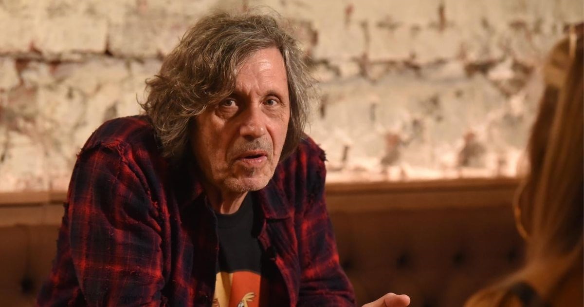 Grad Zagreb će Jurici Pađenu isplatiti 40.000 eura zbog naljepnica na kontejnerima