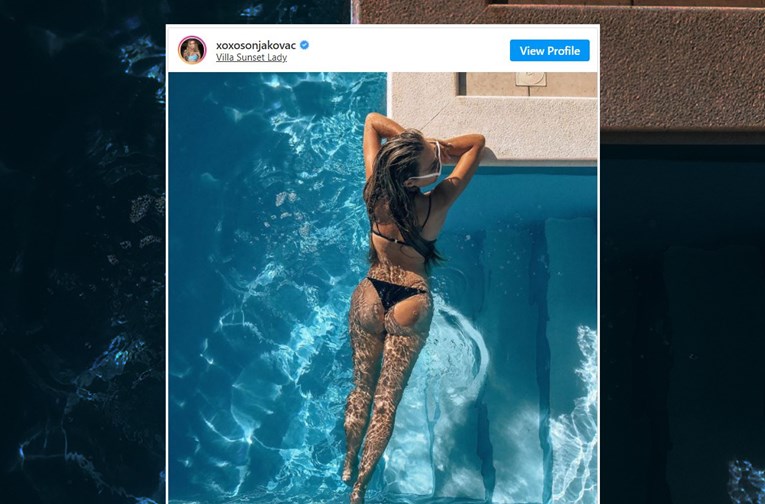 Sonja Kovač izbezumila fanove fotkom stražnjice u minijaturnom kupaćem