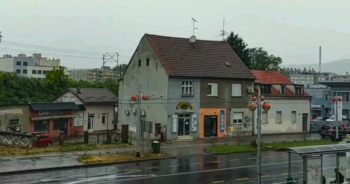 VIDEO U Zagrebu pala kiša praćena munjama i grmljavinom