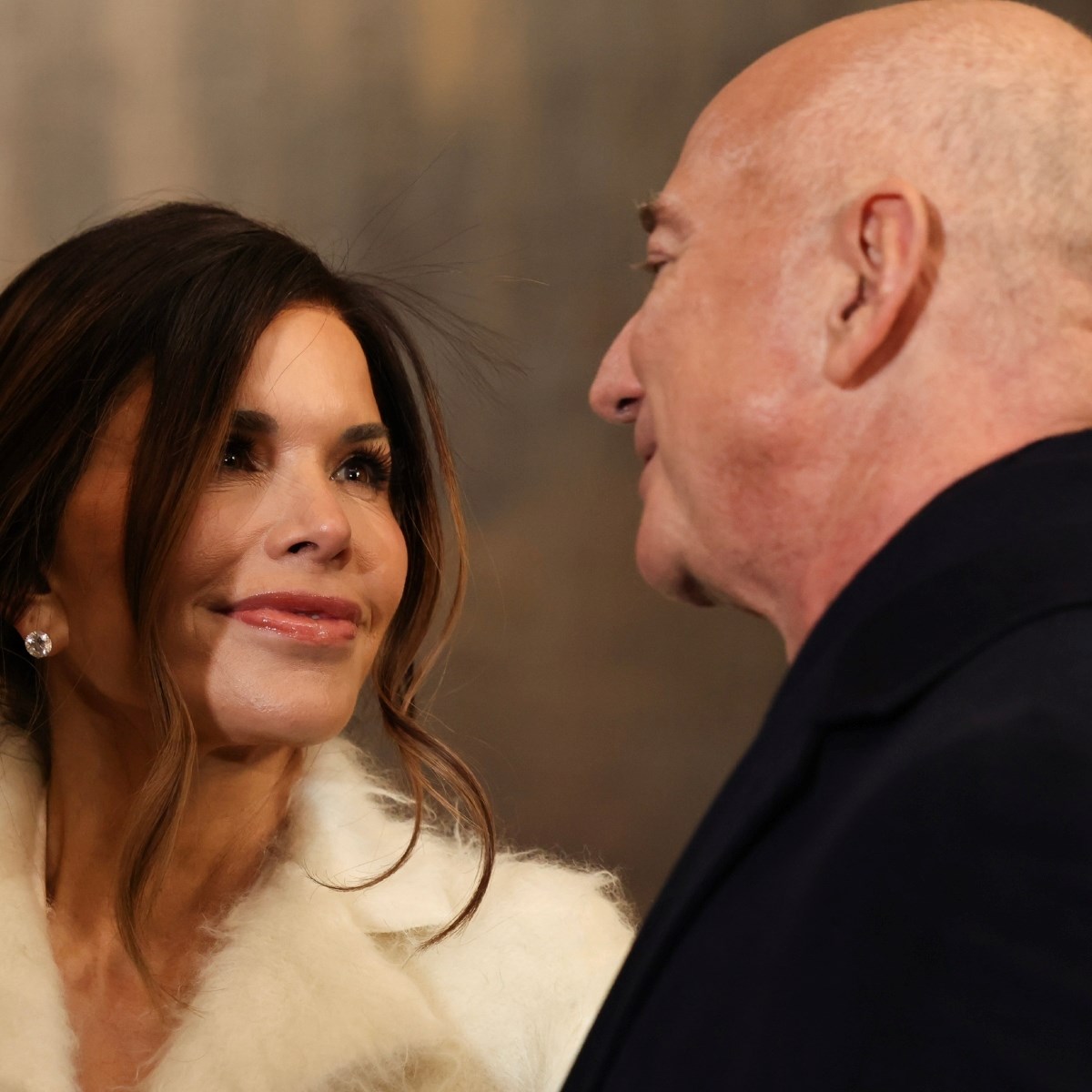 Bezos i Sánchez vjenčat će se 27. lipnja, stiže 200 gostiju, unajmili 60 taksija...