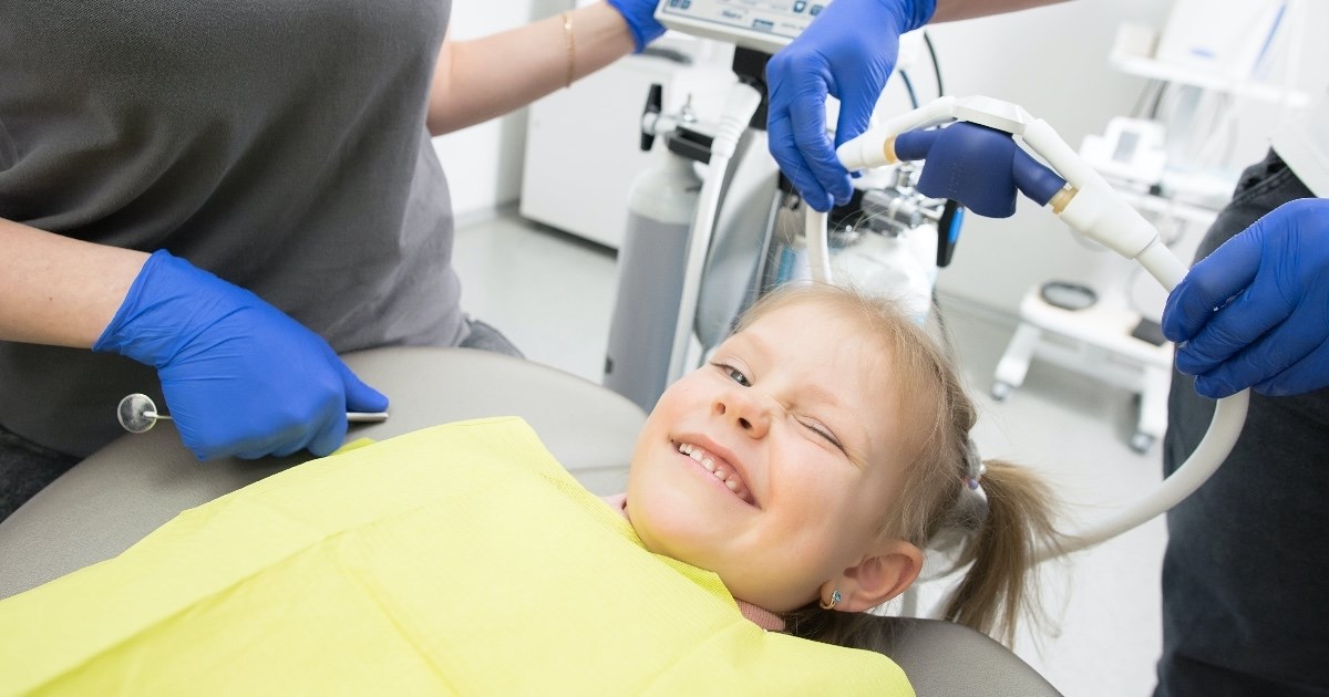 Vaš mališan se boji zubara? Uz ove savjete pregled će biti ugodniji i zabavniji