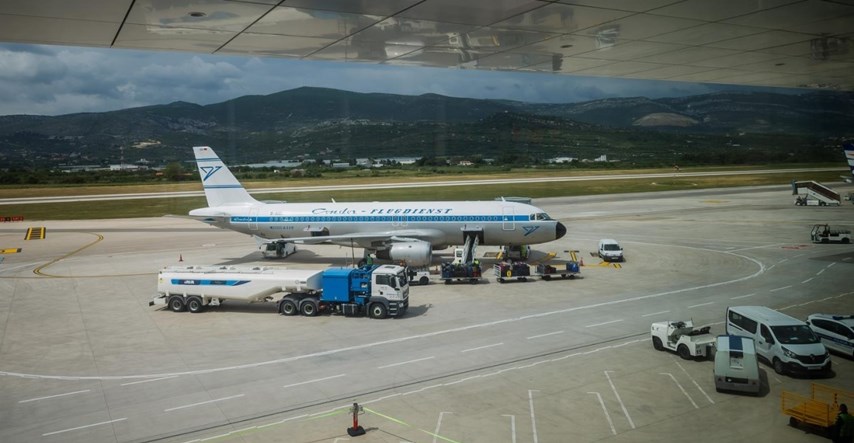 Avion sa 117 putnika prisilno sletio u Splitu, pozvani vatrogasci