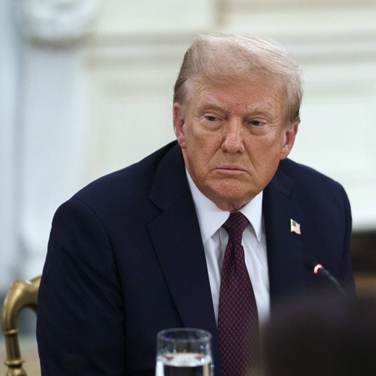 Sud odbio Trumpovu žalbu. I dalje će se izdavati putovnice za nebinarne osobe