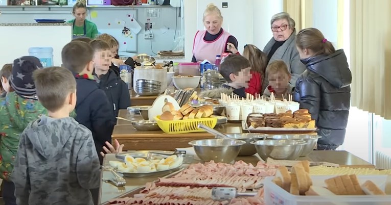 Švedski stol u osnovnoj školi? I to je moguće. Klinci su oduševljeni