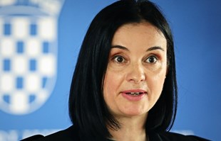 Šefu Šuma pisala i Vučković: "Ministrice, ne brinite, neka pošalje životopis"