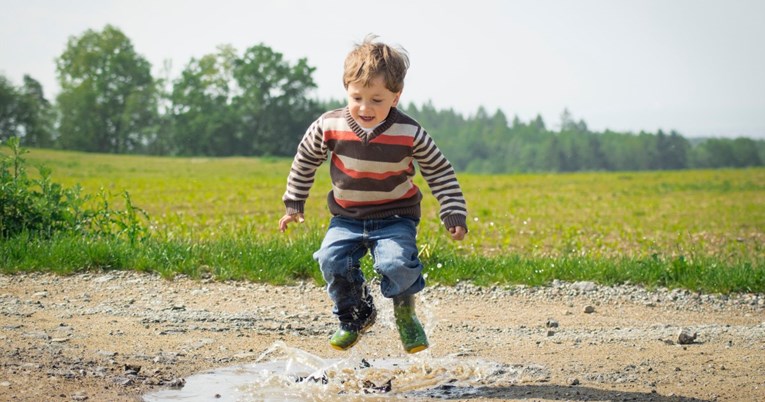 Što je djetetu potrebno da ima sretno djetinjstvo? Evo odgovora psihologa