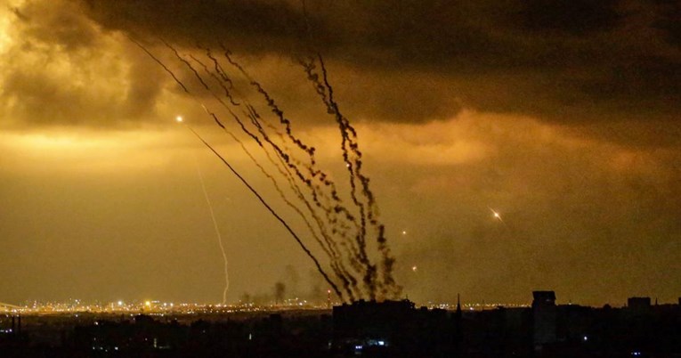 Izrael napao Gazu, Hamas kaže da su počeli okršaji. "Civili, bježite na jug"