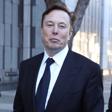 Elon Musk u šali promijenio ime na Twitteru, sad ne može vratiti staro Elon Musk u šali promijenio ime na Twitteru, sad ne može vratiti staro