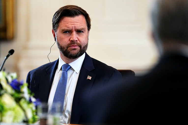 Vance: Umjesto da ratuju, zašto Rusi i Ukrajinci ne bi trgovali i putovali?