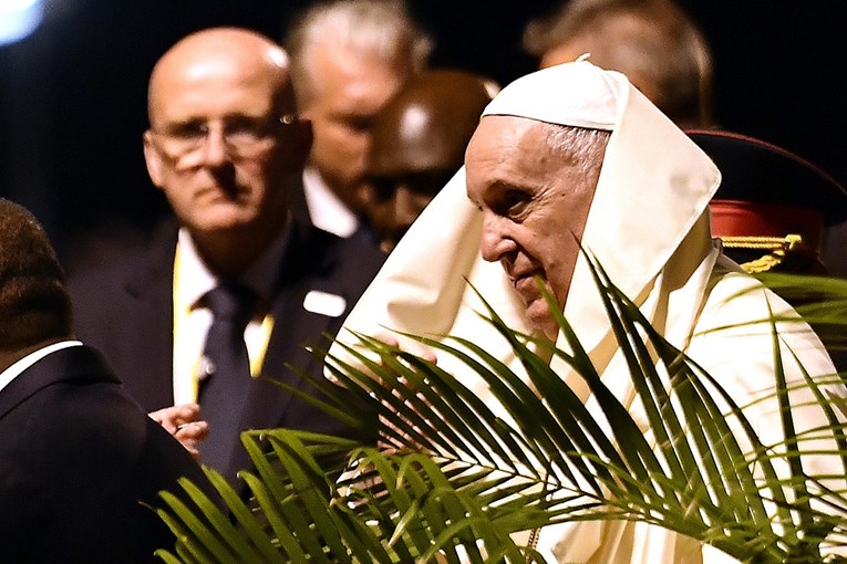 Papa Franjo: Čast mi je što me Amerikanci napadaju