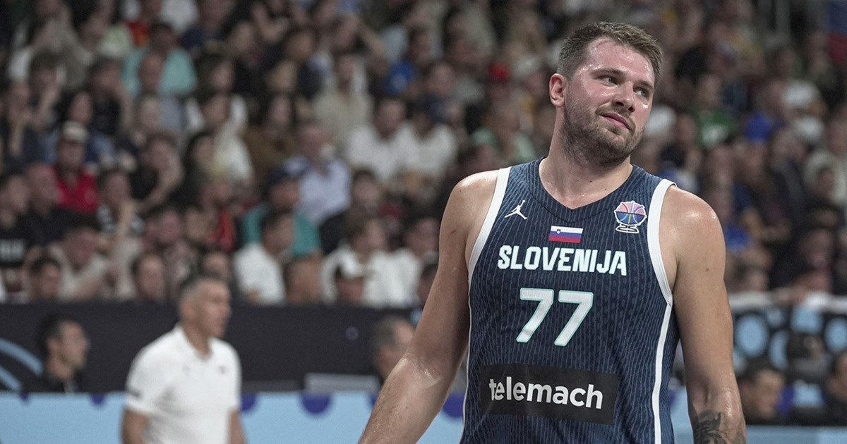 Komentator: Sad će Dončić mahati ili prigovoriti. Evo ga, naravno. Zaista pretjeruje