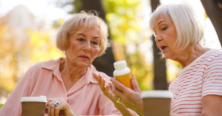 Svaki drugi Hrvat dijeli lijekove. Liječnici: To je opasno