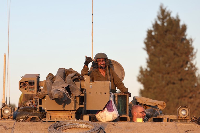 Izrael počeo kopnenu operaciju na jugu Gaze. SAD: Napadnuti smo u Crvenom moru