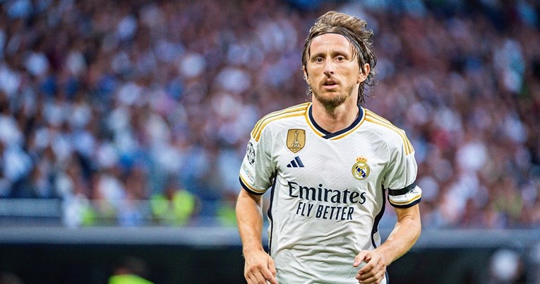 Modrić nadmašio Roberta Carlosa, Real istaknuo njegovu kvalitetu i dugovječnost