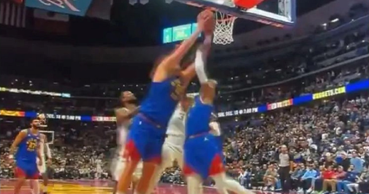 VIDEO Jokićevi fanovi tvrde da mu je NBA ukrala triple-double. Ovo je sporni trenutak