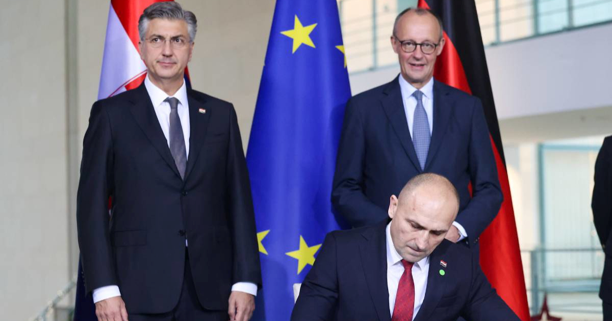 Hrvatska kupuje 44 moćna Leoparda, Anušić potpisao. "Napuštamo istočnu tehnologiju"