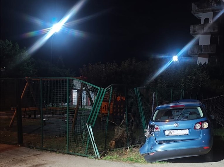 Automobil se zabio u vatrogasnu postaju u Zagrebu, jedna osoba ozlijeđena
