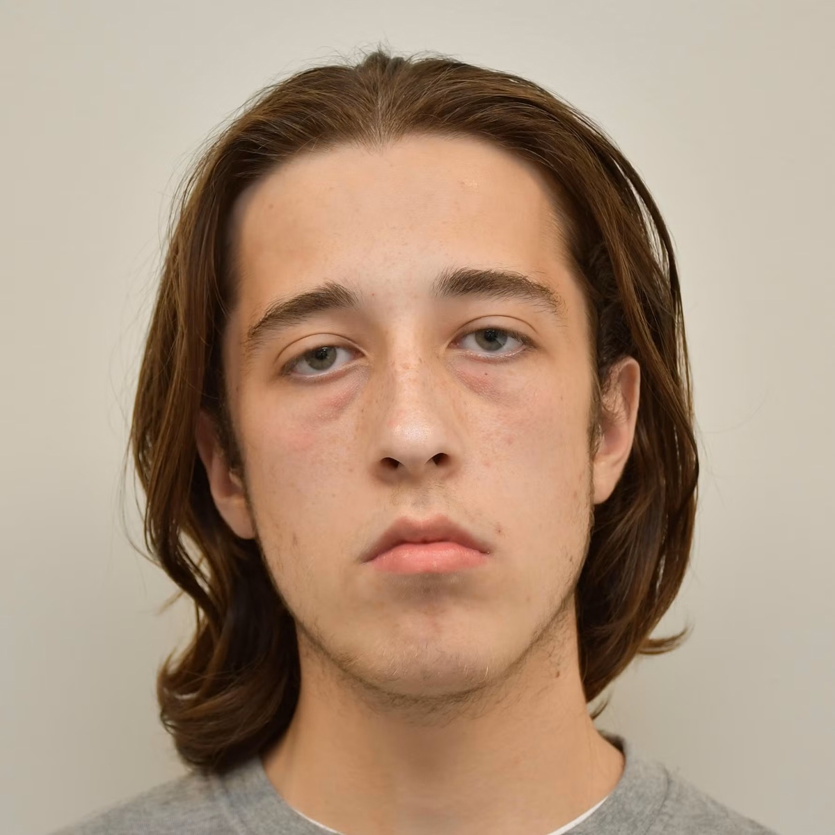 Mladi Britanac planirao teroristički napad, napravio i listu za odstrel. Osuđen je