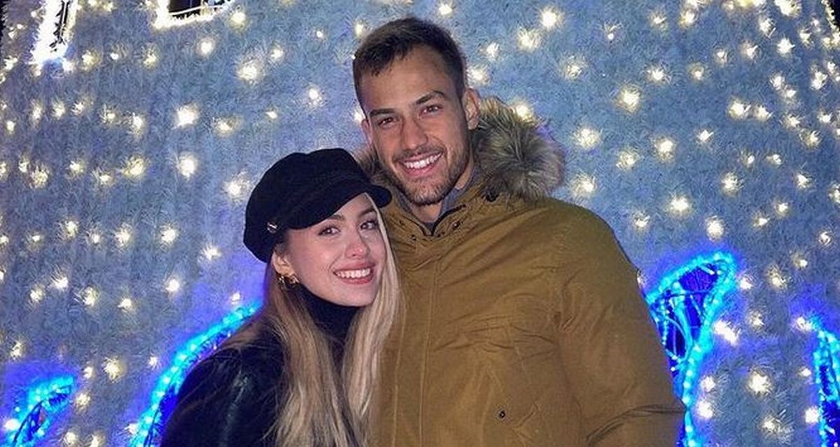 Albina Grčić pozirala u društvu dečka nogometaša i njegovog brata: "Za razglednicu"