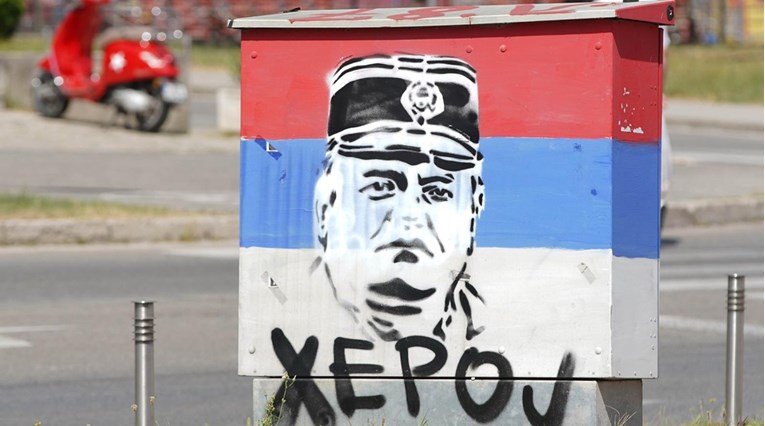 U Republici Srpskoj se masovno veličaju ratni zločinci. Dodik hvalio Mladića i Karadžića