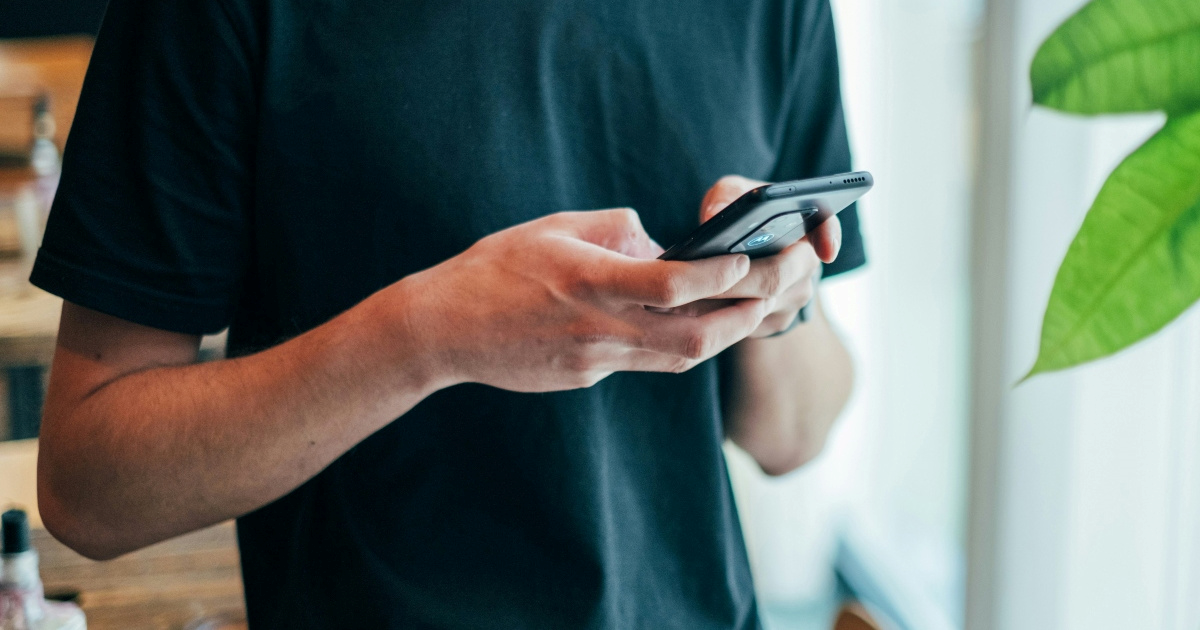 Studije: Ako muškarac prestane odgovarati na poruke, uvijek su u pitanju dva razloga