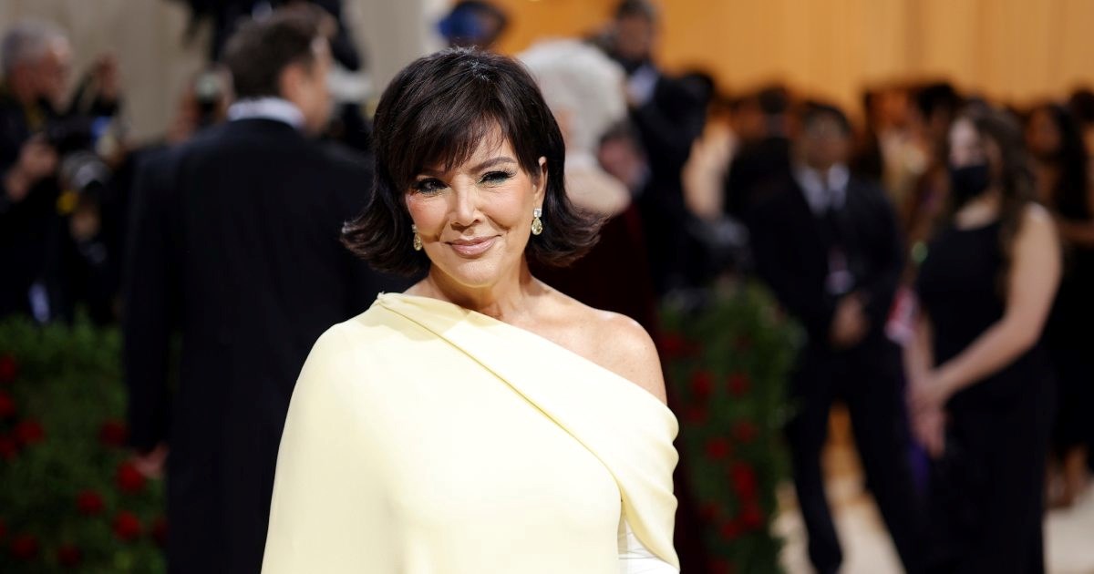 Tamnosiva kuhinja Kris Jenner bezvremenski je elegantna