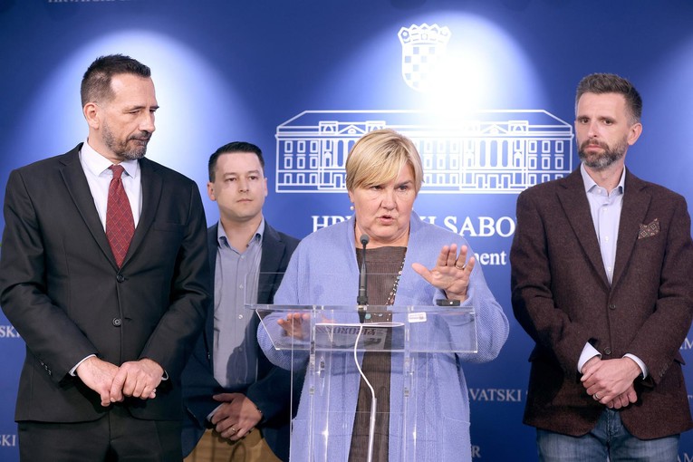 Peternel i Markić: Financiranje Novosti je protuzakonito