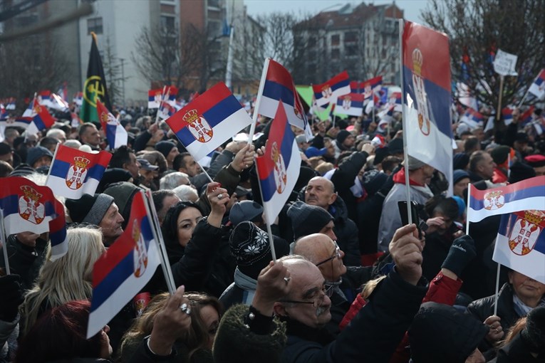 Vučić: Na našem mitingu bit će 120.000 ljudi. Arhiv javnih skupova: Bilo ih je 23.000