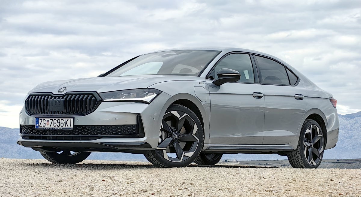 Superb može i na struju. Škoda dokazuje da TDI izvedba ima dobru alternativu