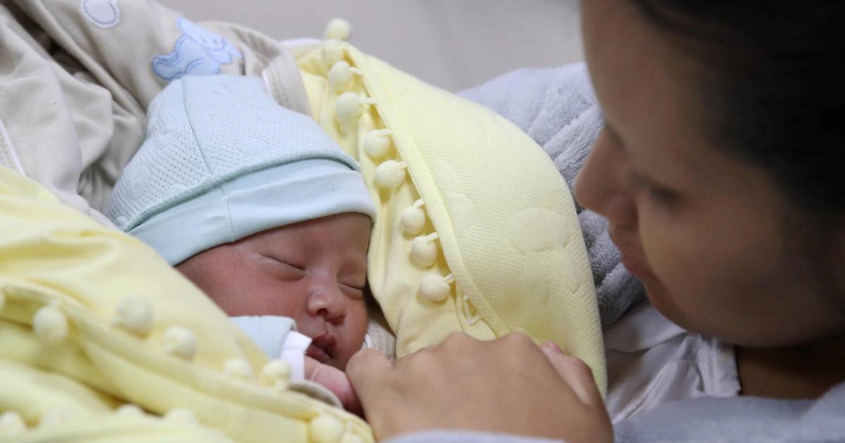 Majke na Fidžiju rađaju djecu zaraženu HIV-om. Svaki mjesec umre jedno dijete