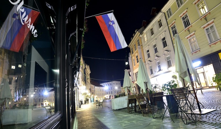 Slovenska vlada odgodila odluku o donošenju novih mjera