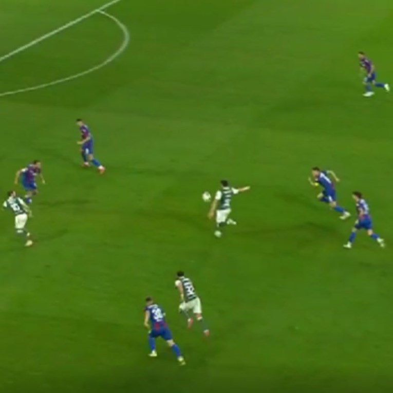 VIDEO Genijalan potez Škota. Lobao golmana Partizana volejem s 30 metara