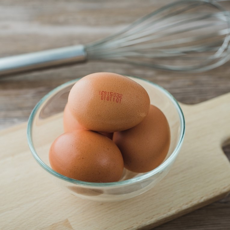 Znate li što zapravo znače oznake na jajima? Evo koja je najbolje kupiti