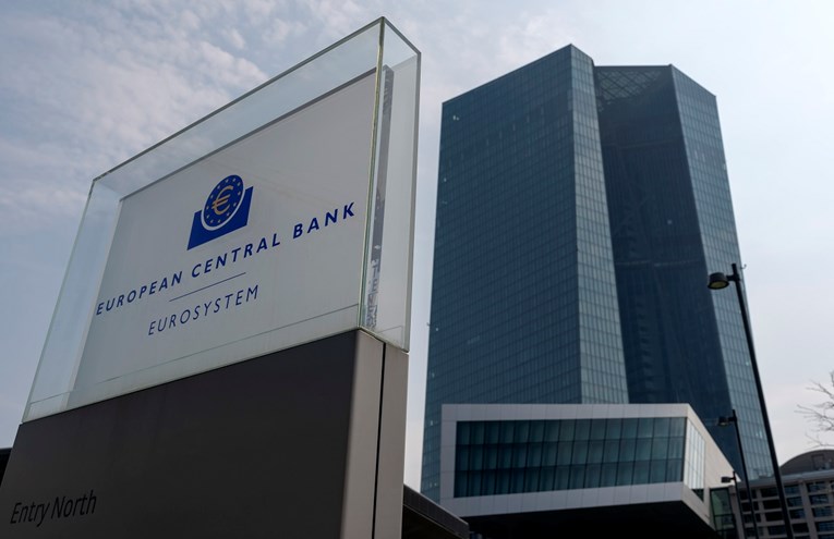 Europska središnja banka:  Banke u eurozoni ne bi trebale još isplaćivati dividende
