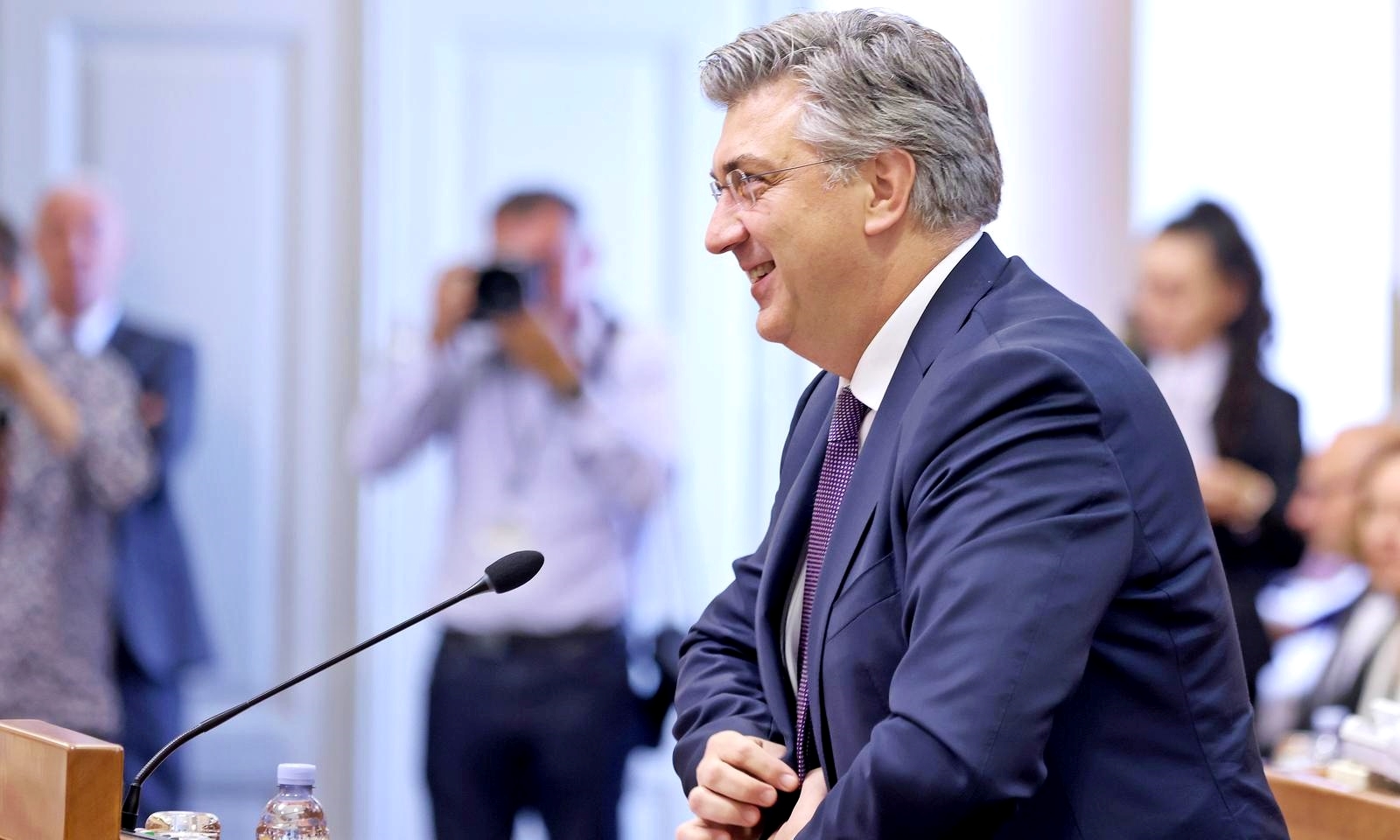 Plenković kaže da ima novi plan. Manje će obećavati