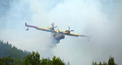 Gori kod Podgore, požar gase tri aviona