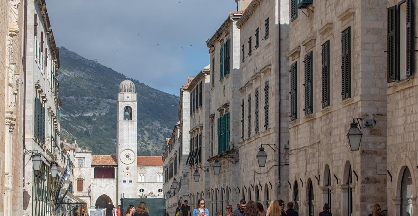 U povijesnoj jezgri Dubrovnika uveden besplatan internet