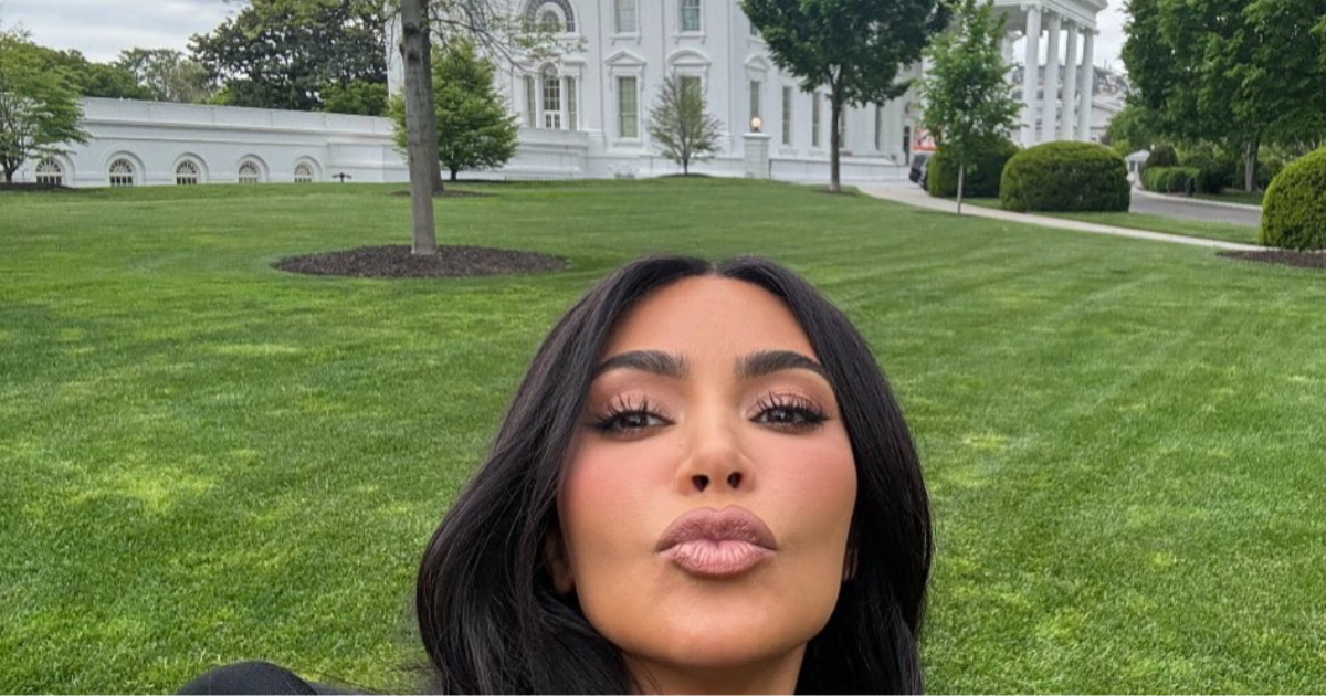 Kim Kardashian u Bijeloj kući se sastala s Kamalom Harris: "Ovdje sam da pomognem"