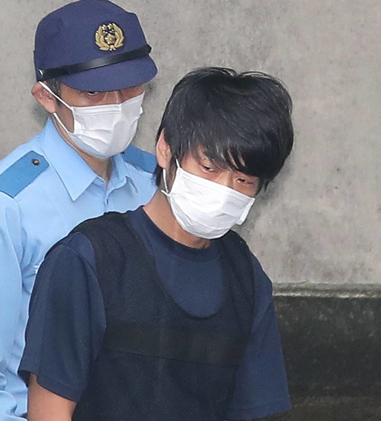 Ubio je bivšeg japanskog premijera. Sad se ispričao njegovoj udovici