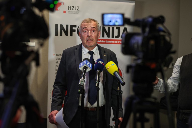 Ovo je čovjek koji tvrdi da je voda u Gospiću sigurna za piće