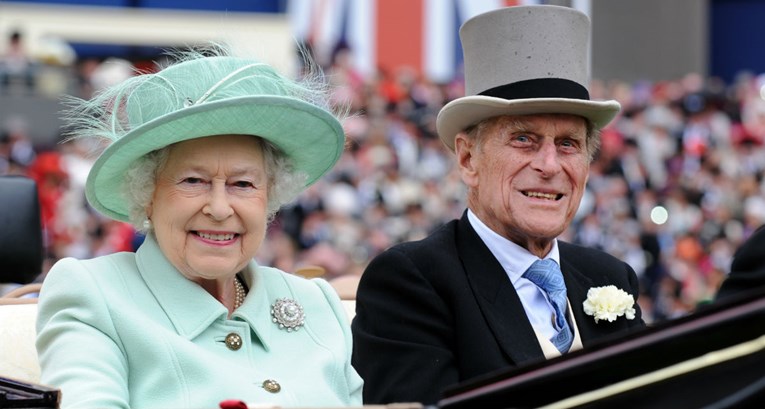 Kraljica i njen muž slave godišnjicu braka: Evo kako su izgledali na vjenčanju
