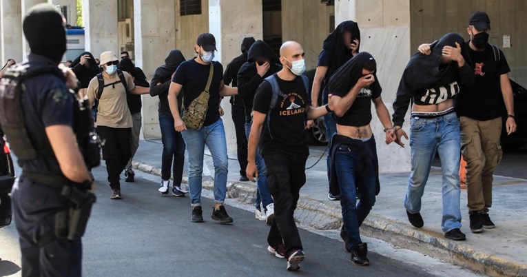 FOTO Boysi dovedeni pred sud, Grci ih vrijeđali: Ubojice, fašisti!