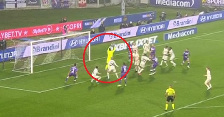 Pogledajte neshvatljivu pogrešku Milanovog golmana nakon koje je postignut gol